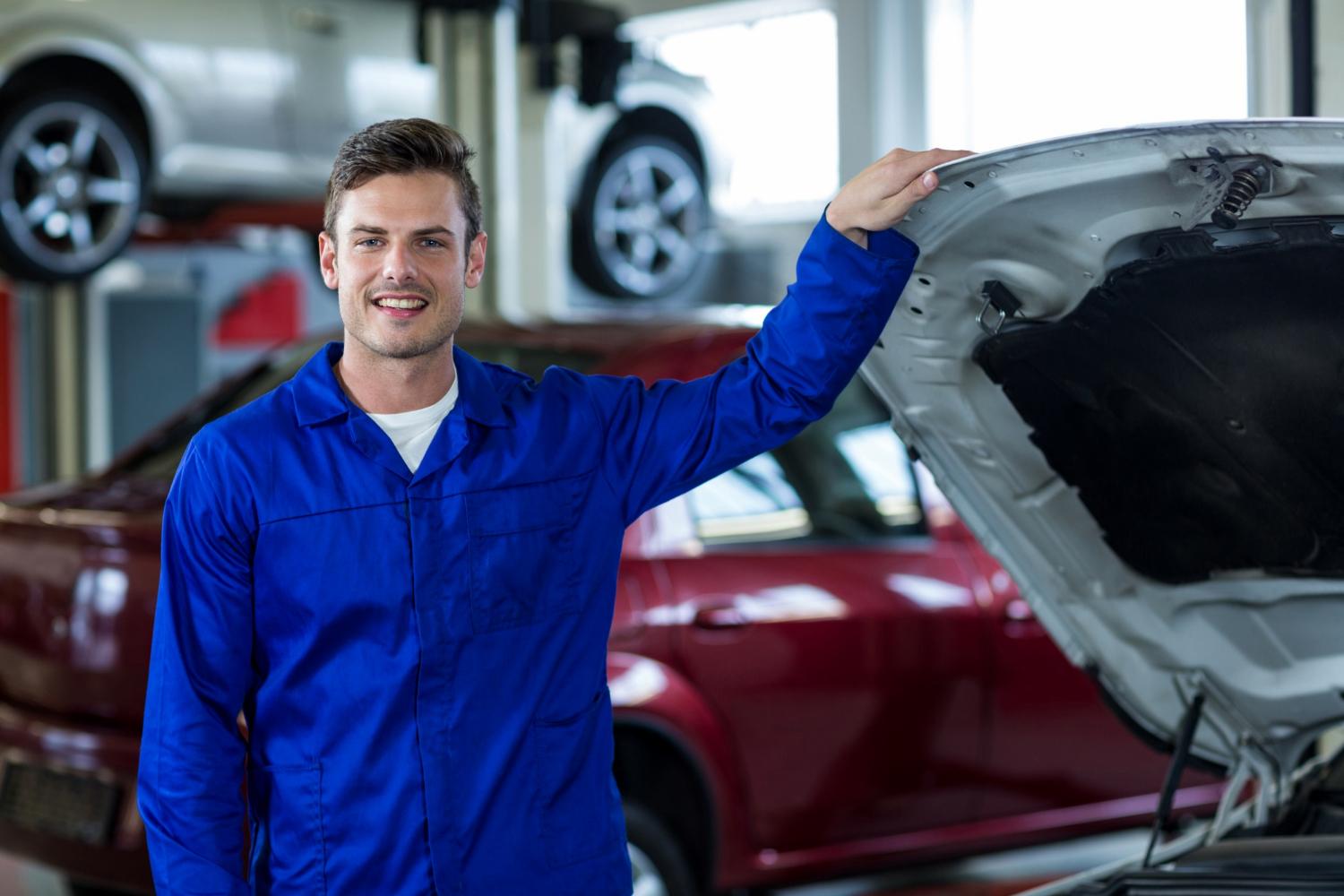 Expert emergency fuel recovery mechanic in Sydney looking at the camera, ready to fix wrong fuel cars